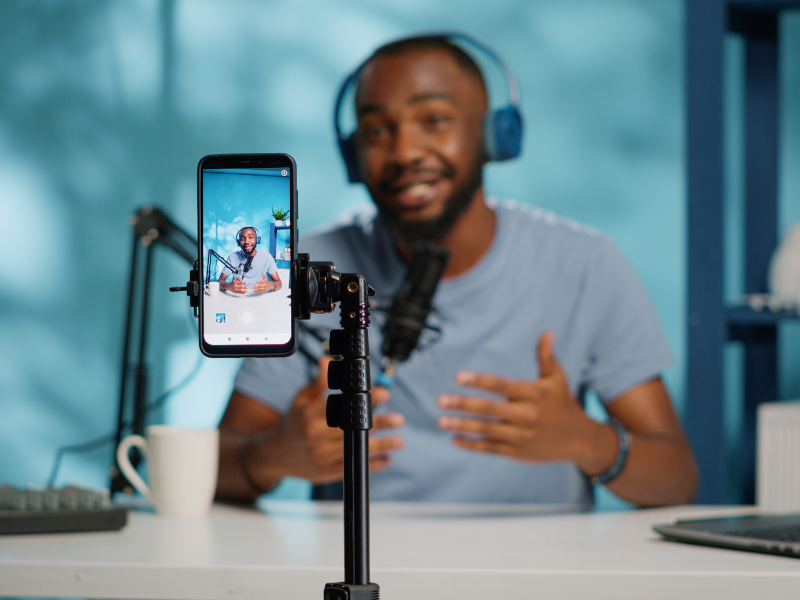 Lei dos Influenciadores Digitais: o que muda e como adequar seu marketing